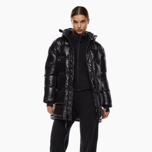 Aritzia Super Puff Mid